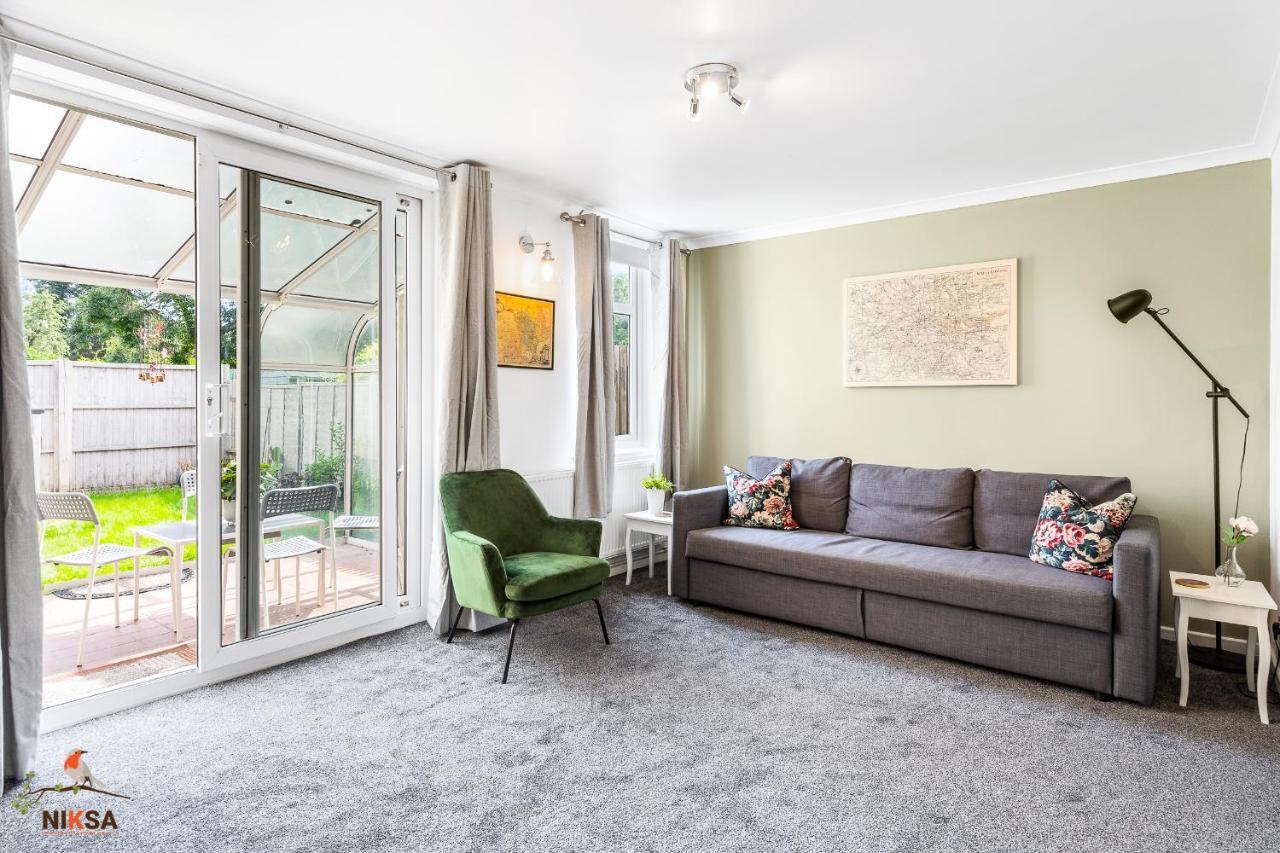 Niksa Serviced Accommodation - 3 Bedroom House Welwyn Garden City Dış mekan fotoğraf