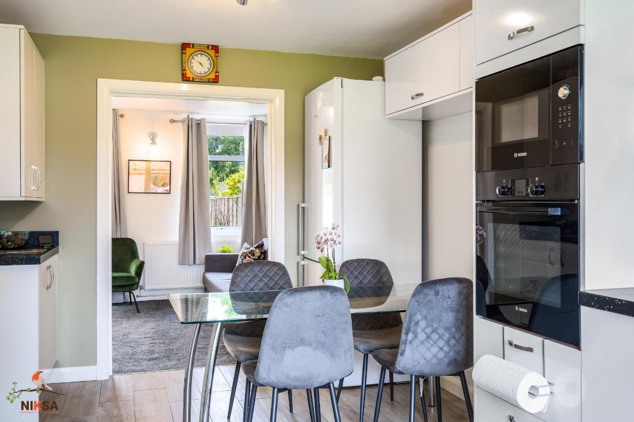 Niksa Serviced Accommodation - 3 Bedroom House Welwyn Garden City Dış mekan fotoğraf