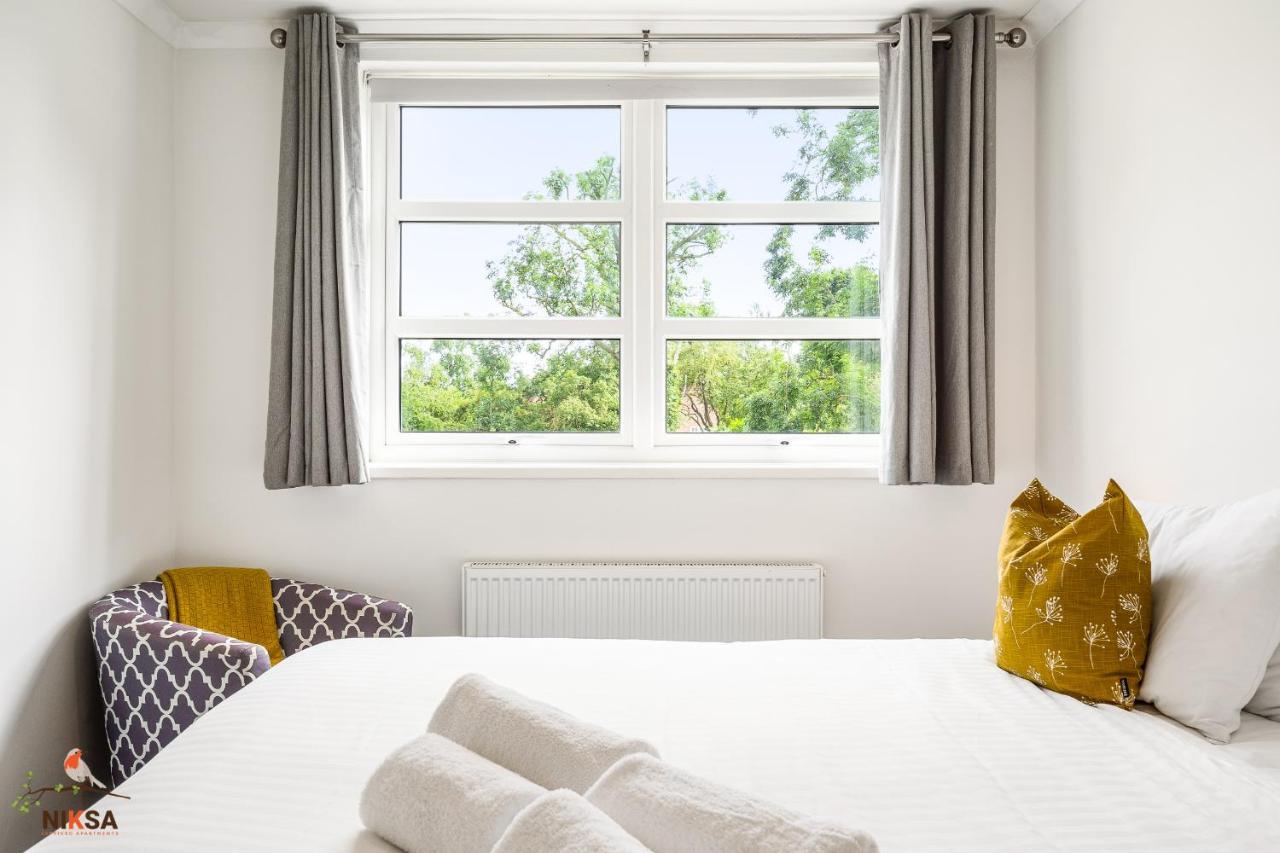 Niksa Serviced Accommodation - 3 Bedroom House Welwyn Garden City Dış mekan fotoğraf
